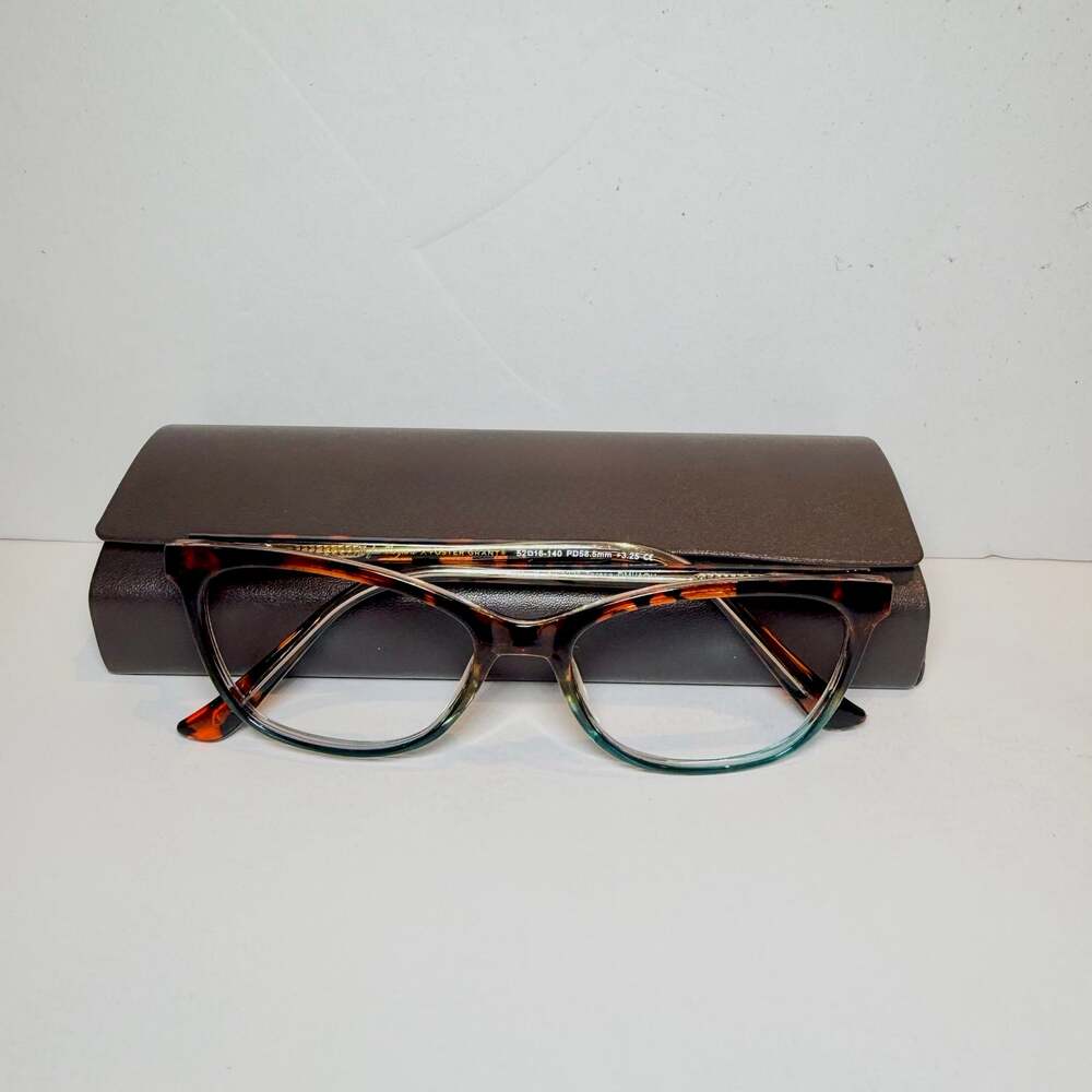 Foster Grant Sofia Vergara x Women's Teresa Cat-Eye Reading Glasses Frames